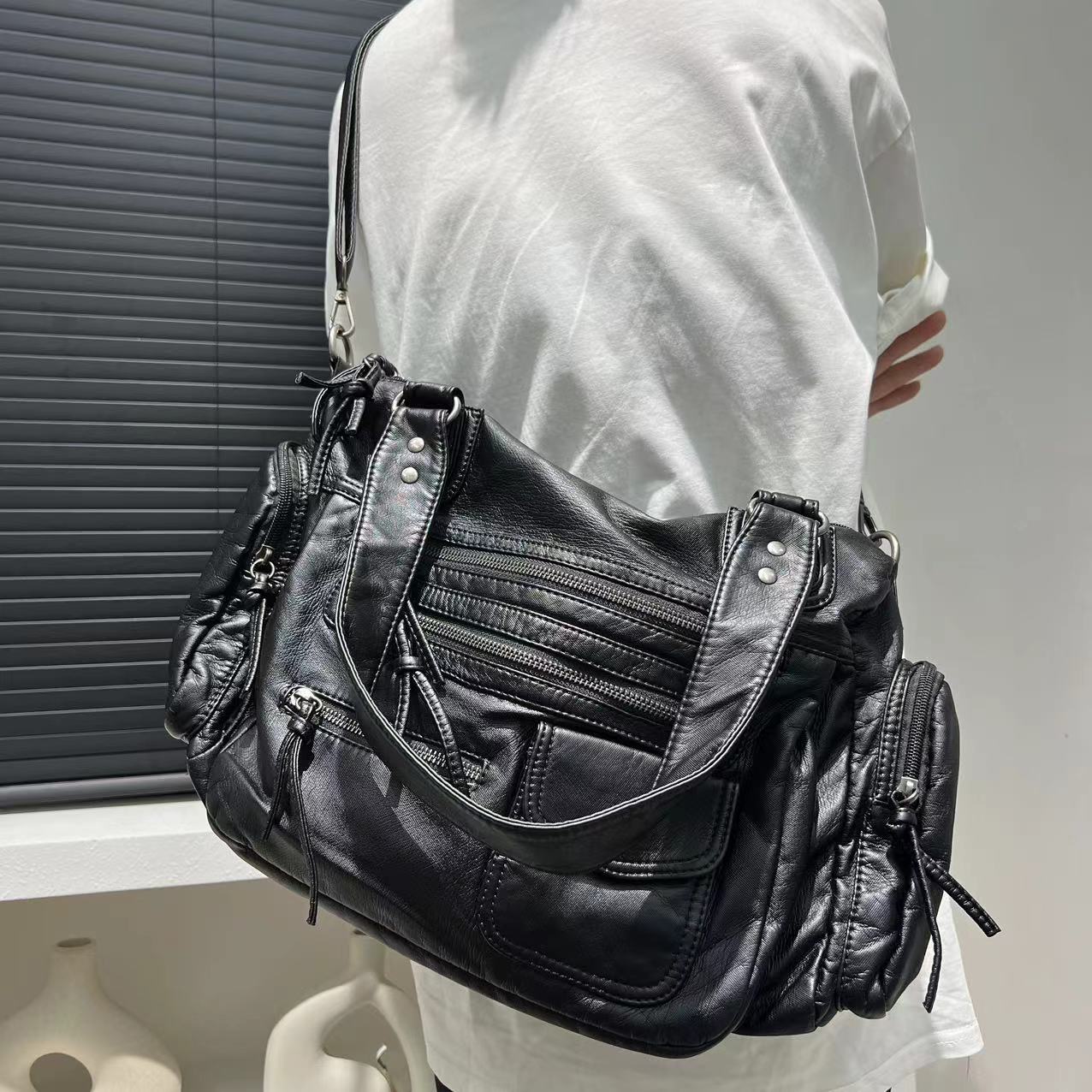 Washed Multi Pocket Shoulder Tote